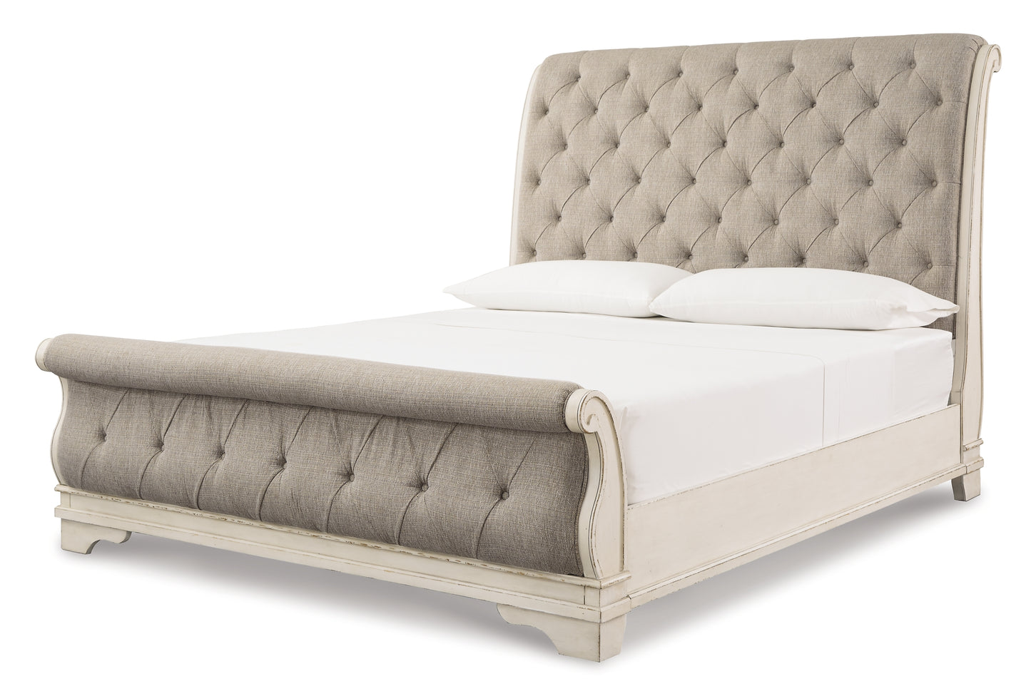 Realyn Sleigh Bed With Mirrored Dresser