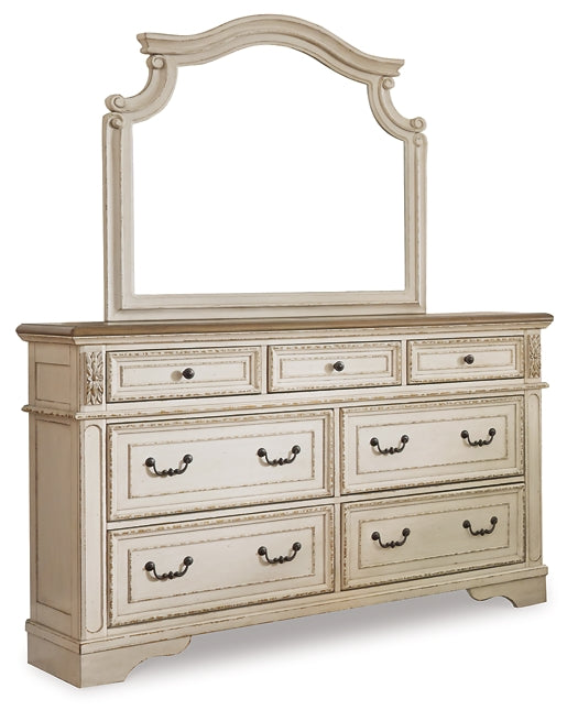 Realyn Sleigh Bed With Mirrored Dresser