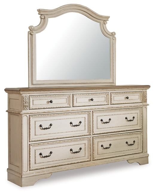 Realyn Sleigh Bed With Mirrored Dresser