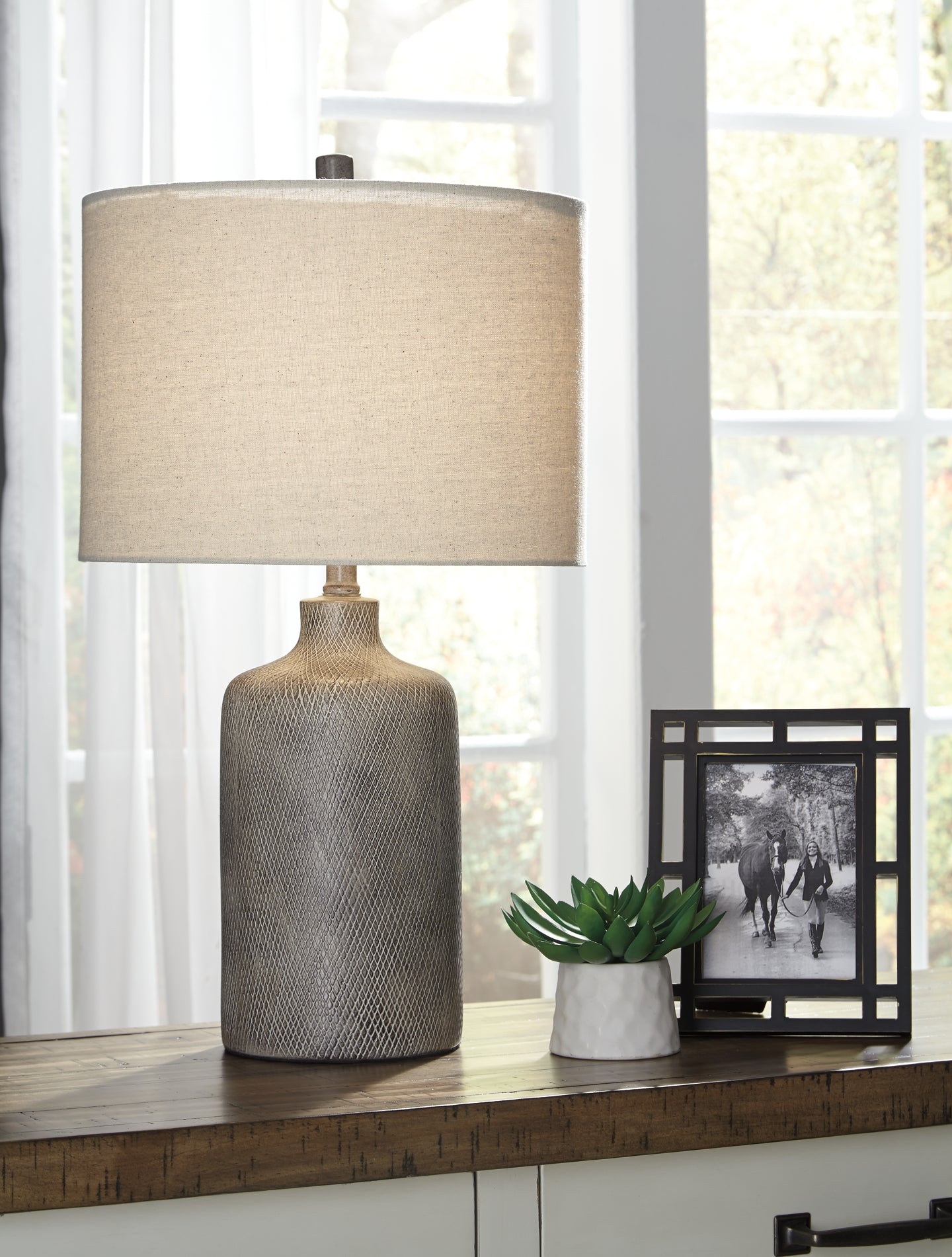 Linus Ceramic Table Lamp (1/CN) Milwaukee Furniture of Chicago - Furniture Store in Chicago Serving Humbolt Park, Roscoe Village, Avondale, & Homan Square