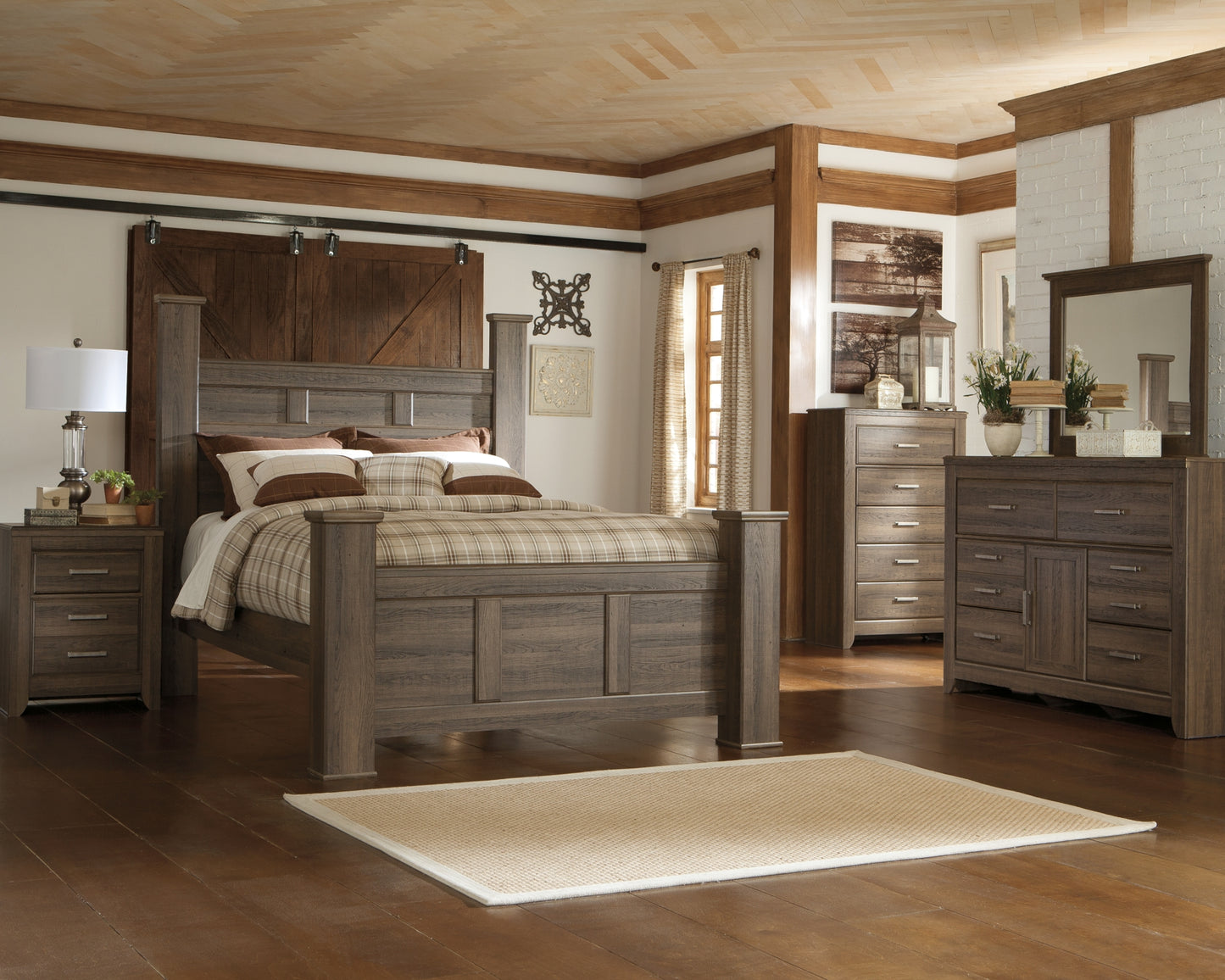 Juararo Six Drawer Dresser Milwaukee Furniture of Chicago - Furniture Store in Chicago Serving Humbolt Park, Roscoe Village, Avondale, & Homan Square