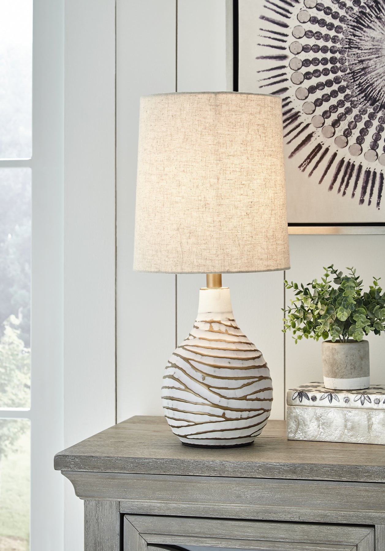 Aleela Metal Table Lamp (1/CN) Milwaukee Furniture of Chicago - Furniture Store in Chicago Serving Humbolt Park, Roscoe Village, Avondale, & Homan Square