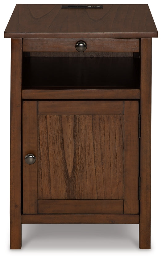 Treytown Chair Side End Table Milwaukee Furniture of Chicago - Furniture Store in Chicago Serving Humbolt Park, Roscoe Village, Avondale, & Homan Square