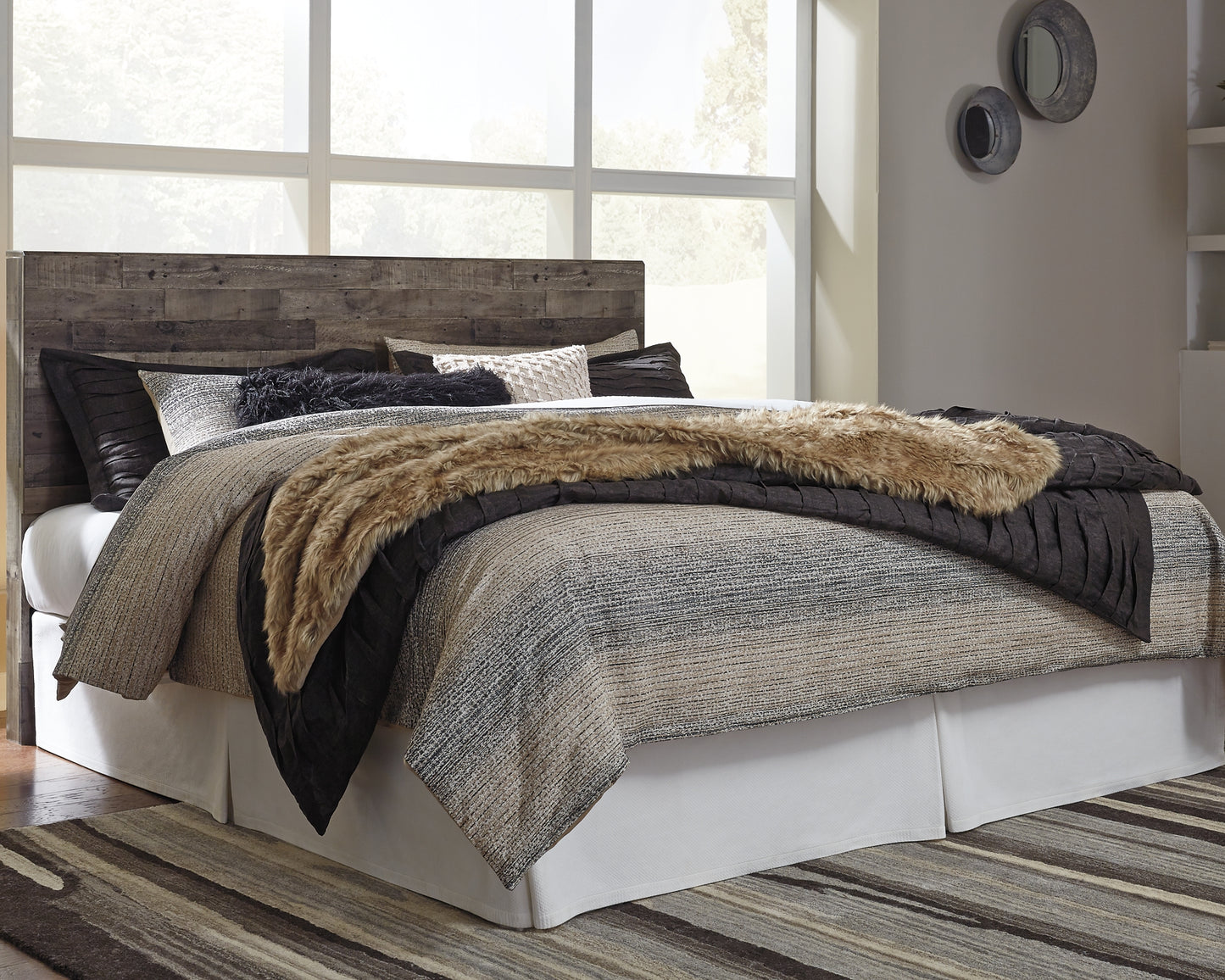 Derekson King Panel Headboard with Mirrored Dresser and 2 Nightstands Milwaukee Furniture of Chicago - Furniture Store in Chicago Serving Humbolt Park, Roscoe Village, Avondale, & Homan Square