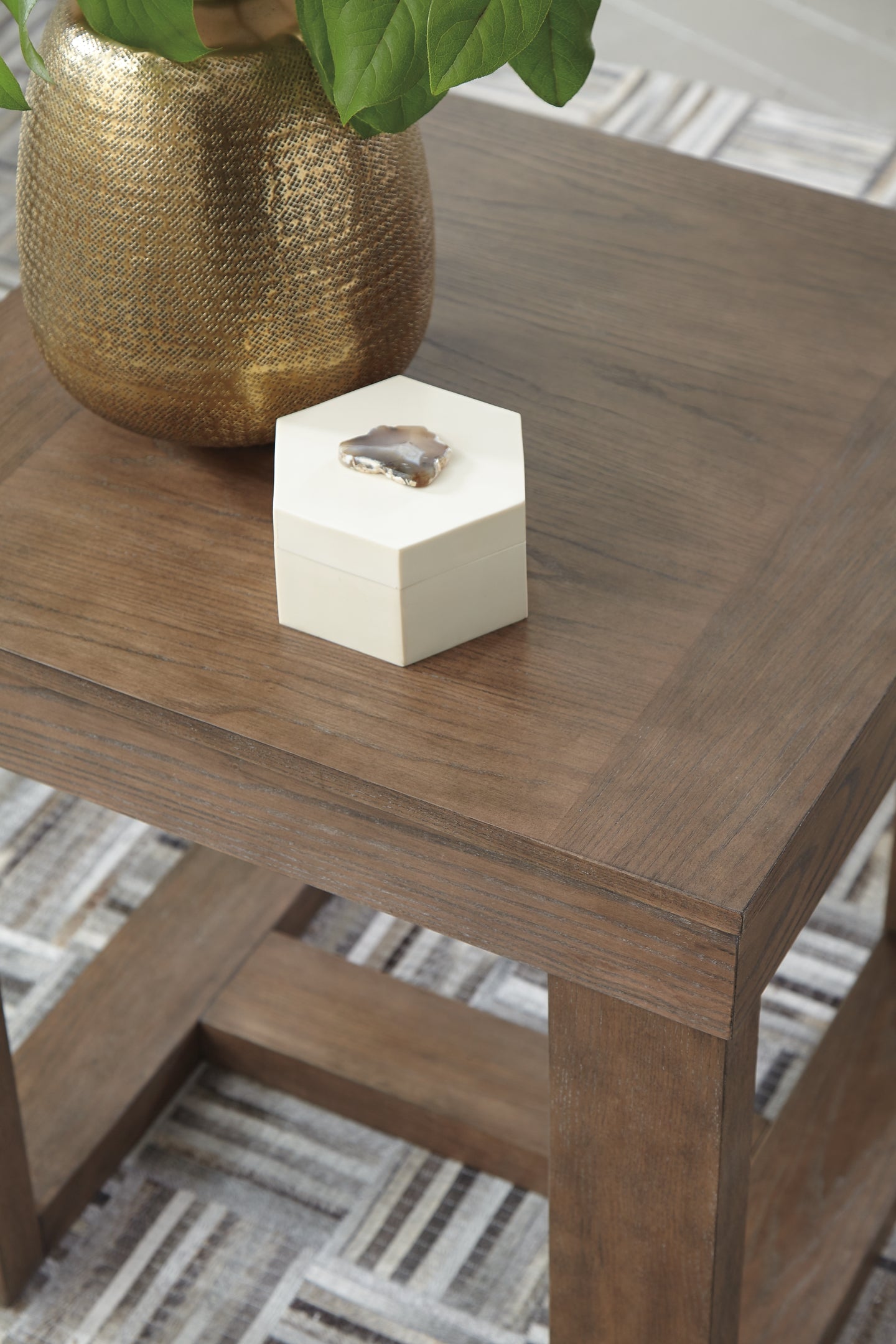 Cariton Coffee Table with 1 End Table Milwaukee Furniture of Chicago - Furniture Store in Chicago Serving Humbolt Park, Roscoe Village, Avondale, & Homan Square