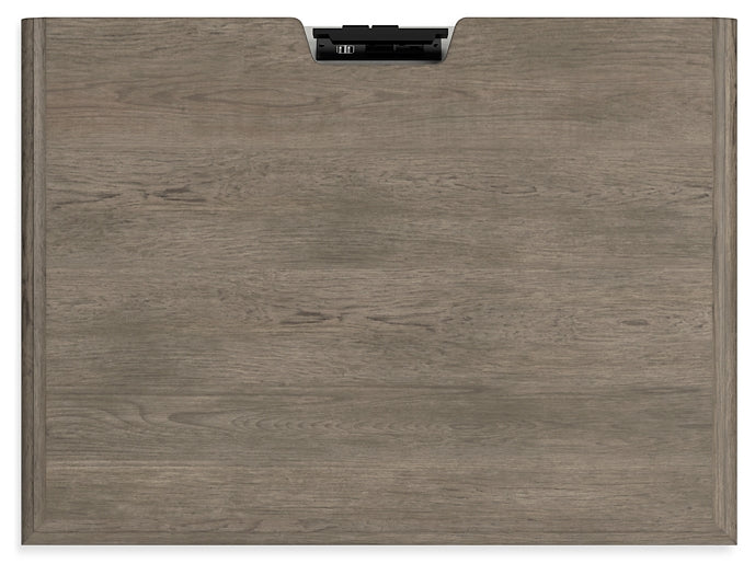 Lexorne Queen Sleigh Bed with Mirrored Dresser and Nightstand