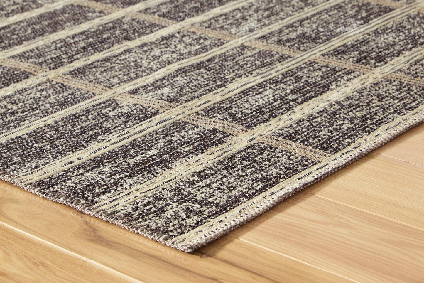 Verbrook Medium Rug