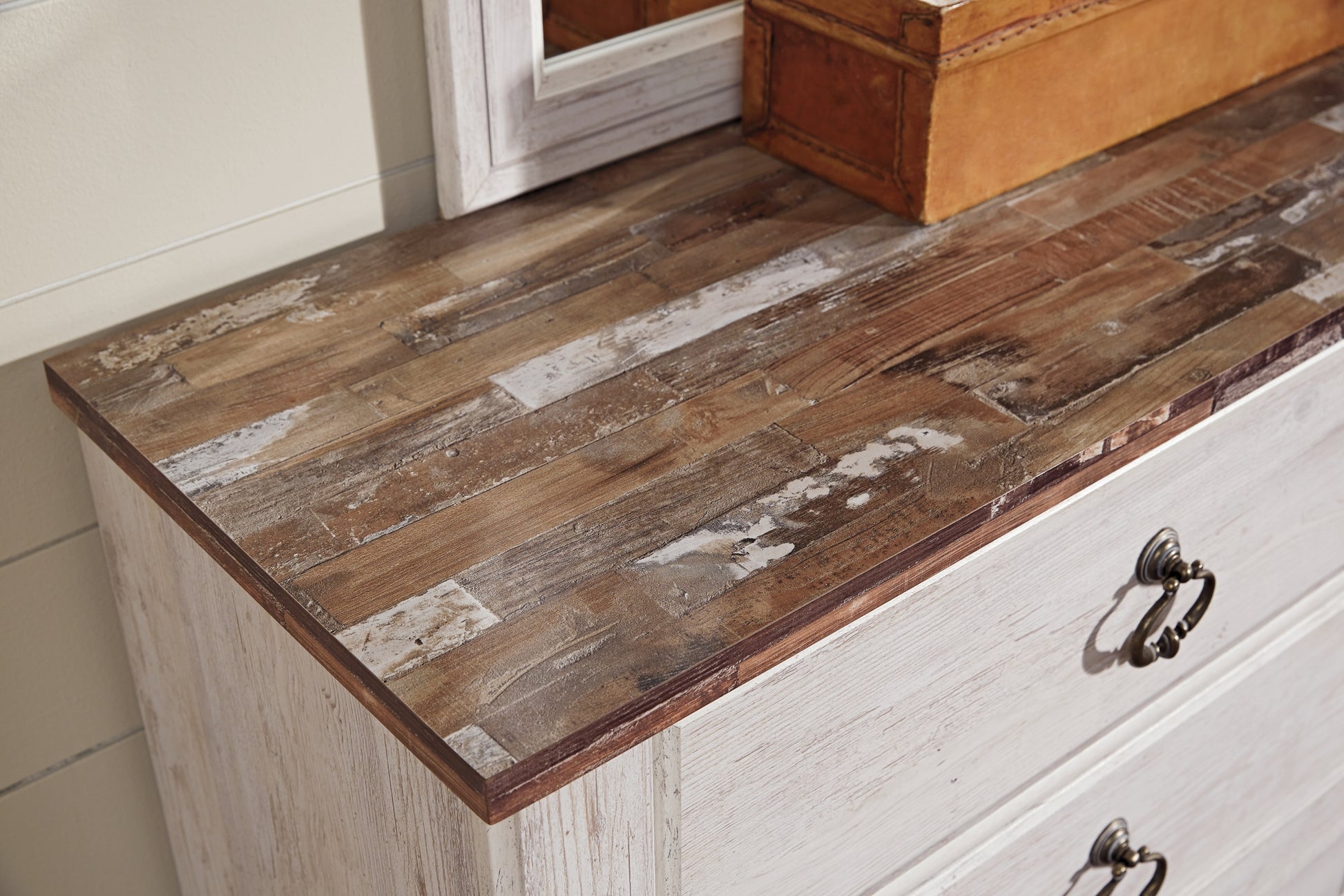 Willowton Five Drawer Chest Milwaukee Furniture of Chicago - Furniture Store in Chicago Serving Humbolt Park, Roscoe Village, Avondale, & Homan Square