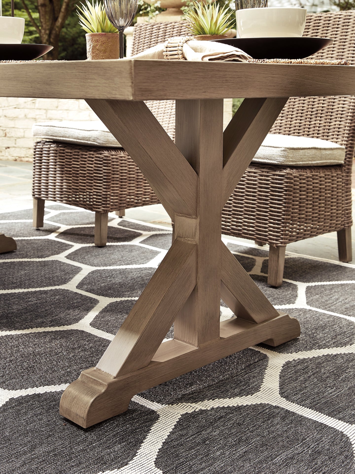 Beachcroft RECT Dining Table w/UMB OPT Milwaukee Furniture of Chicago - Furniture Store in Chicago Serving Humbolt Park, Roscoe Village, Avondale, & Homan Square