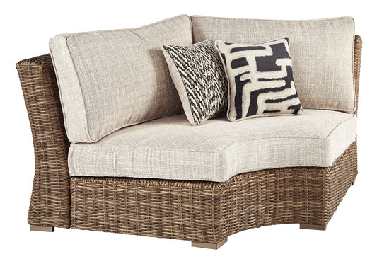 Beachcroft Curved Corner Chair w/Cushion Milwaukee Furniture of Chicago - Furniture Store in Chicago Serving Humbolt Park, Roscoe Village, Avondale, & Homan Square