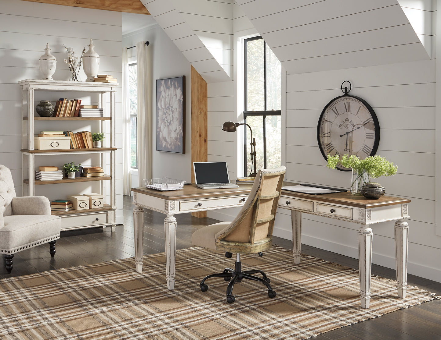 Realyn 2-Piece Home Office Desk Milwaukee Furniture of Chicago - Furniture Store in Chicago Serving Humbolt Park, Roscoe Village, Avondale, & Homan Square