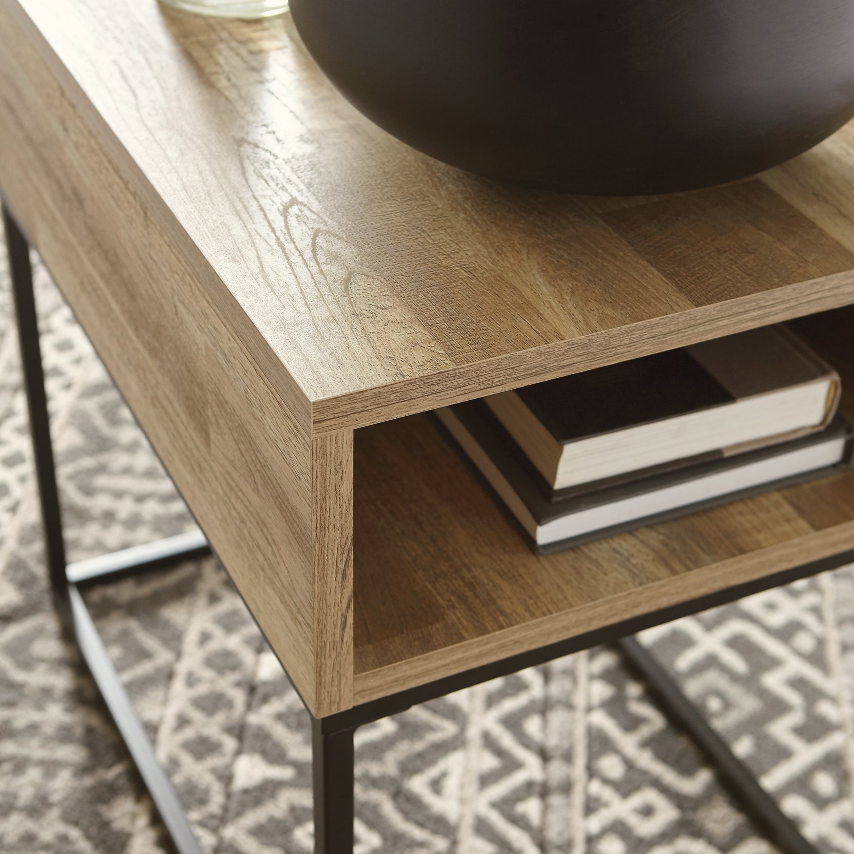 Gerdanet Rectangular End Table Milwaukee Furniture of Chicago - Furniture Store in Chicago Serving Humbolt Park, Roscoe Village, Avondale, & Homan Square