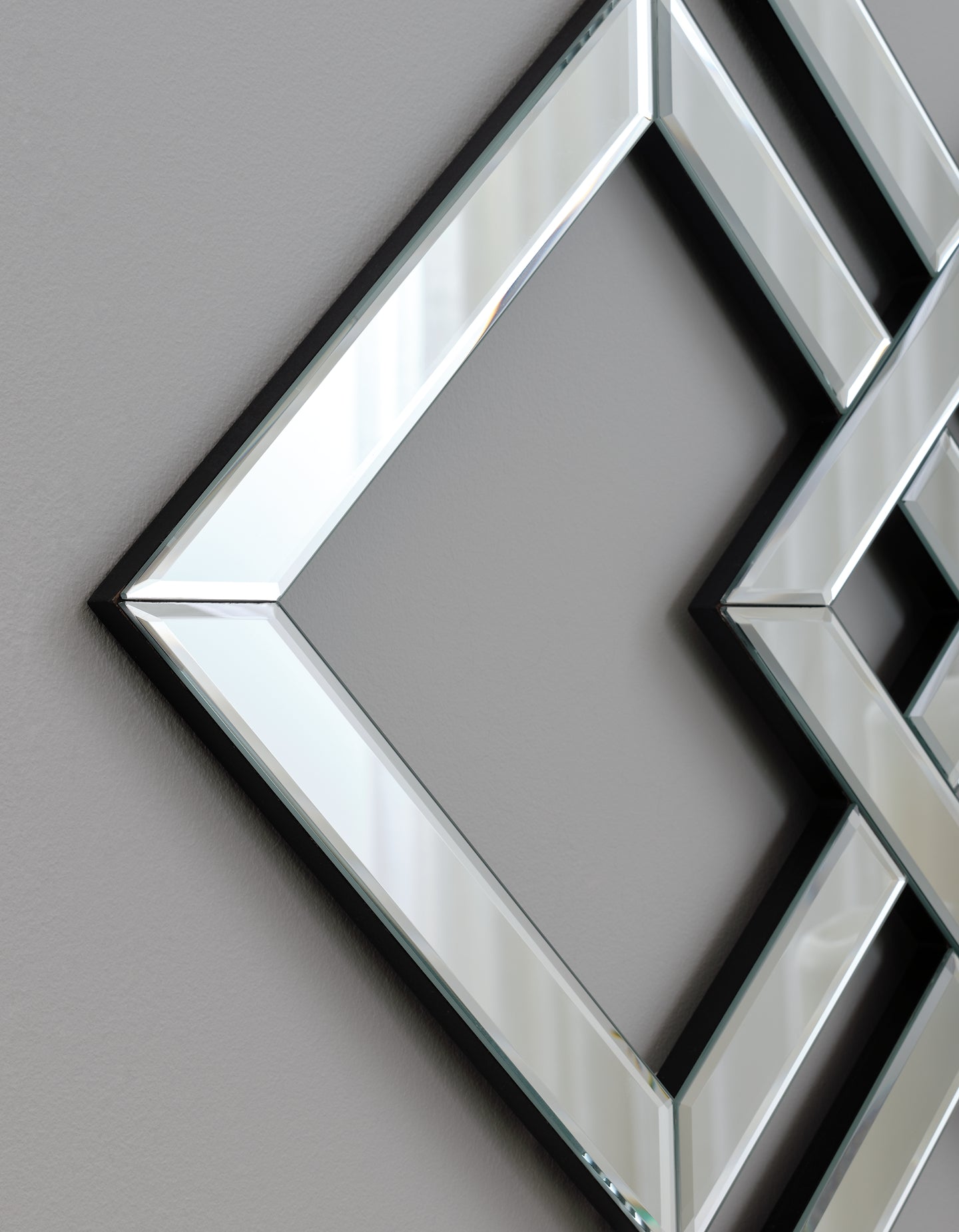 Quinnley Accent Mirror Milwaukee Furniture of Chicago - Furniture Store in Chicago Serving Humbolt Park, Roscoe Village, Avondale, & Homan Square
