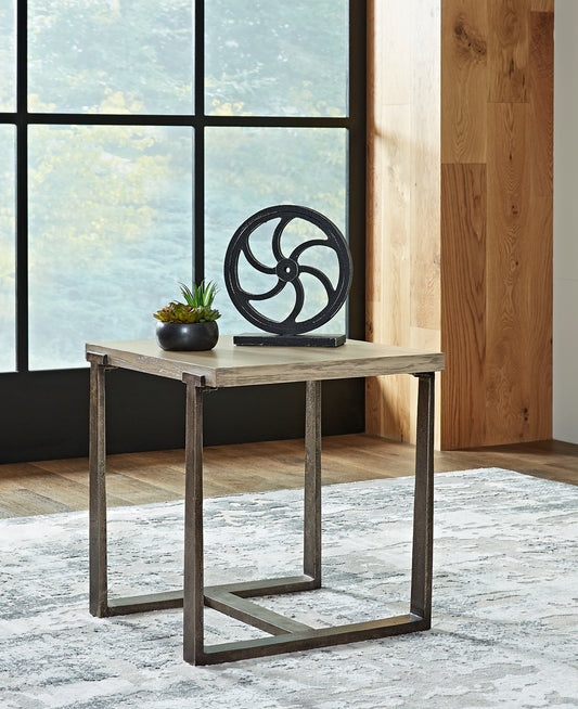 Dalenville Rectangular End Table Milwaukee Furniture of Chicago - Furniture Store in Chicago Serving Humbolt Park, Roscoe Village, Avondale, & Homan Square