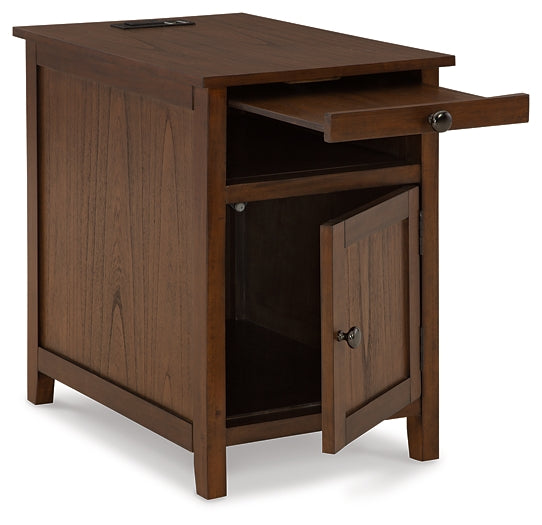 Treytown Chair Side End Table Milwaukee Furniture of Chicago - Furniture Store in Chicago Serving Humbolt Park, Roscoe Village, Avondale, & Homan Square