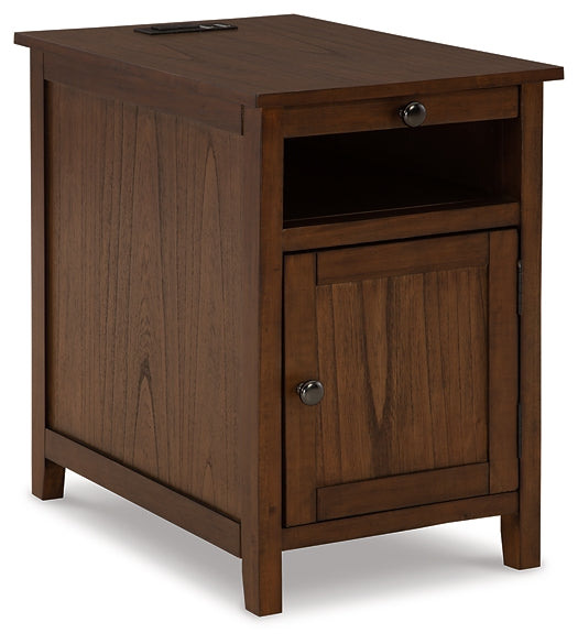 Treytown Chair Side End Table Milwaukee Furniture of Chicago - Furniture Store in Chicago Serving Humbolt Park, Roscoe Village, Avondale, & Homan Square
