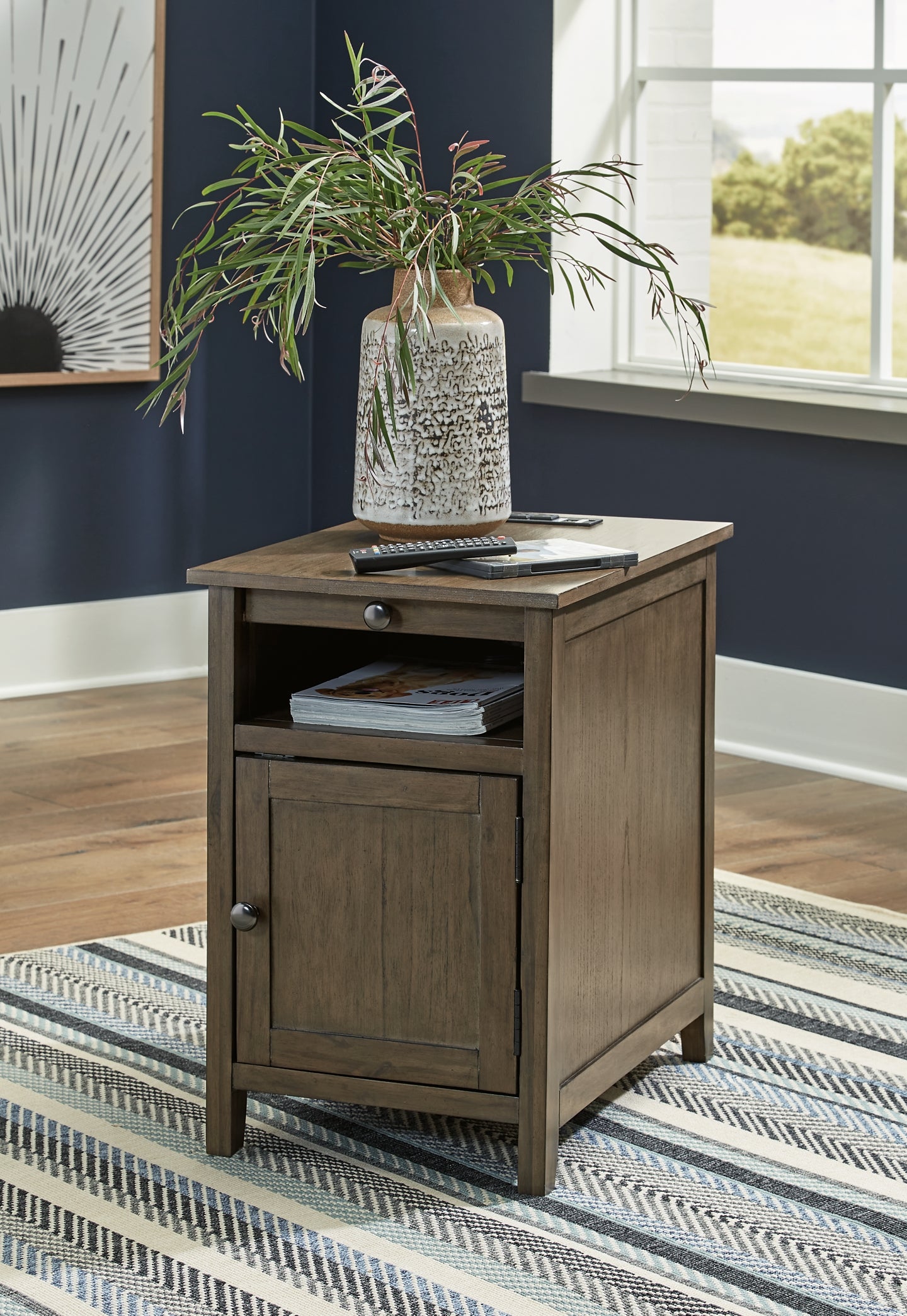 Treytown Chair Side End Table Milwaukee Furniture of Chicago - Furniture Store in Chicago Serving Humbolt Park, Roscoe Village, Avondale, & Homan Square