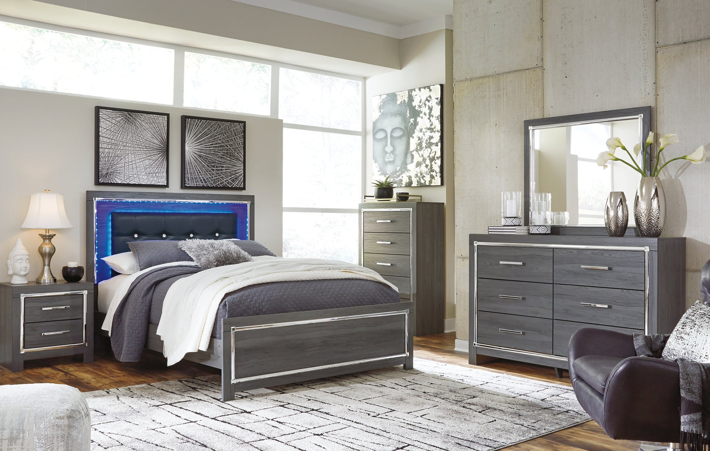 Lodanna Queen Panel Bed with Mirrored Dresser Milwaukee Furniture of Chicago - Furniture Store in Chicago Serving Humbolt Park, Roscoe Village, Avondale, & Homan Square