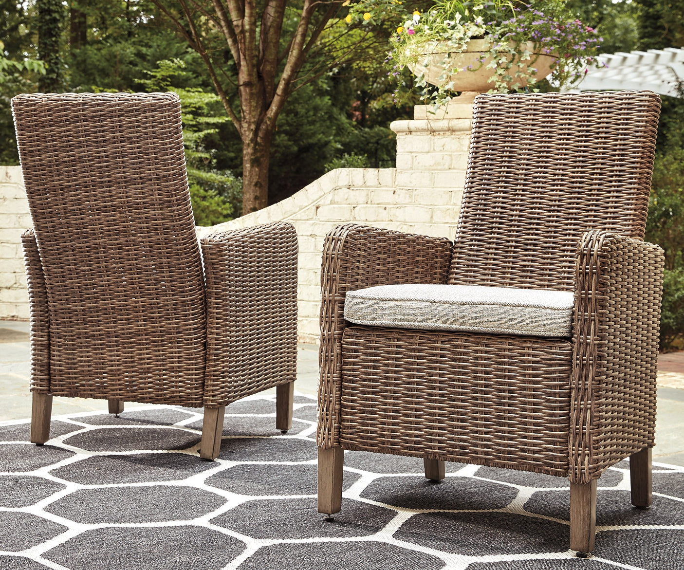Beachcroft Arm Chair With Cushion (2/CN) Milwaukee Furniture of Chicago - Furniture Store in Chicago Serving Humbolt Park, Roscoe Village, Avondale, & Homan Square