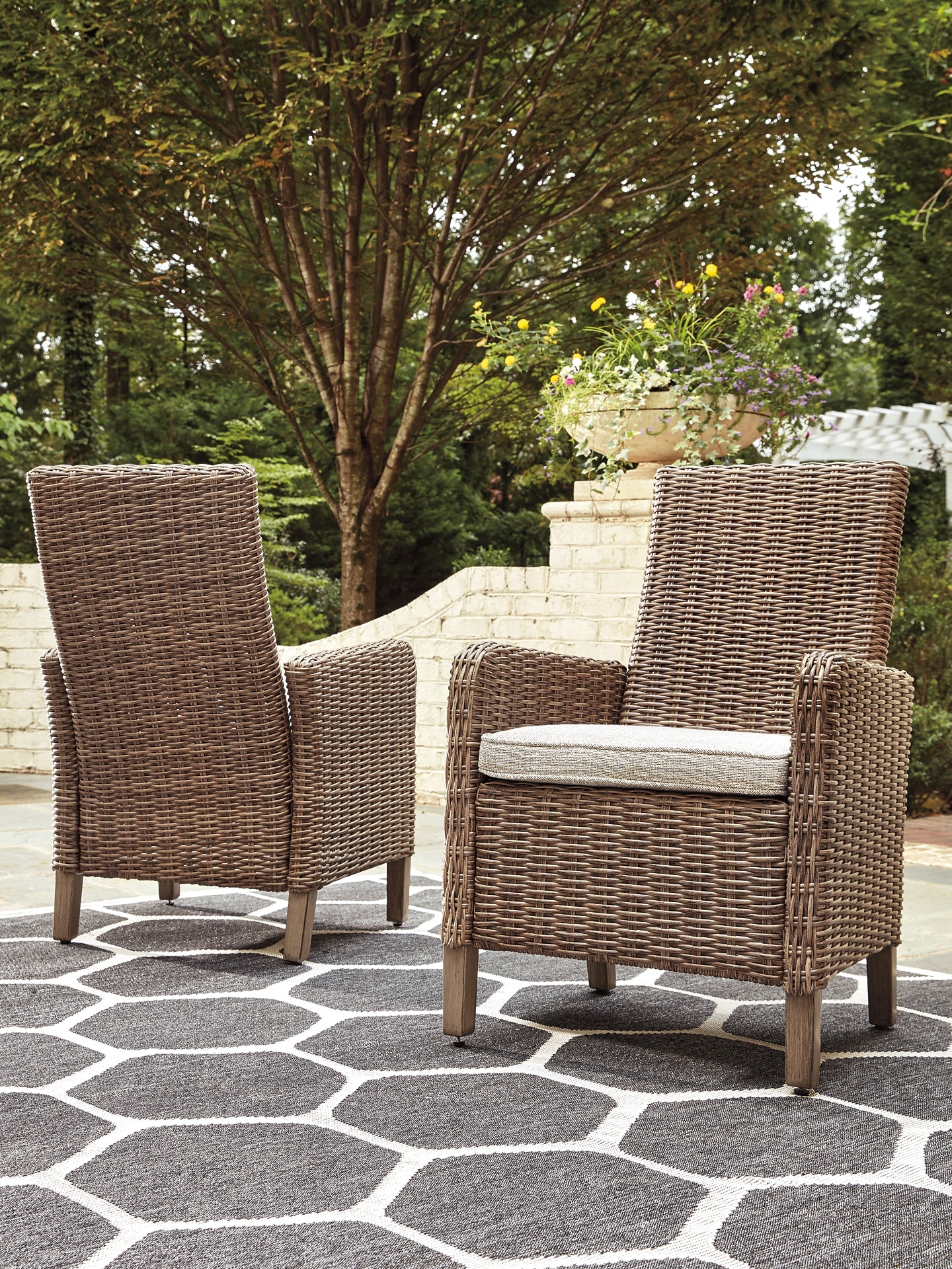 Beachcroft Arm Chair With Cushion (2/CN) Milwaukee Furniture of Chicago - Furniture Store in Chicago Serving Humbolt Park, Roscoe Village, Avondale, & Homan Square