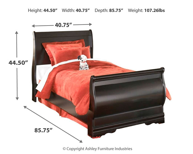 Huey Vineyard Queen Sleigh Bed Milwaukee Furniture of Chicago - Furniture Store in Chicago Serving Humbolt Park, Roscoe Village, Avondale, & Homan Square
