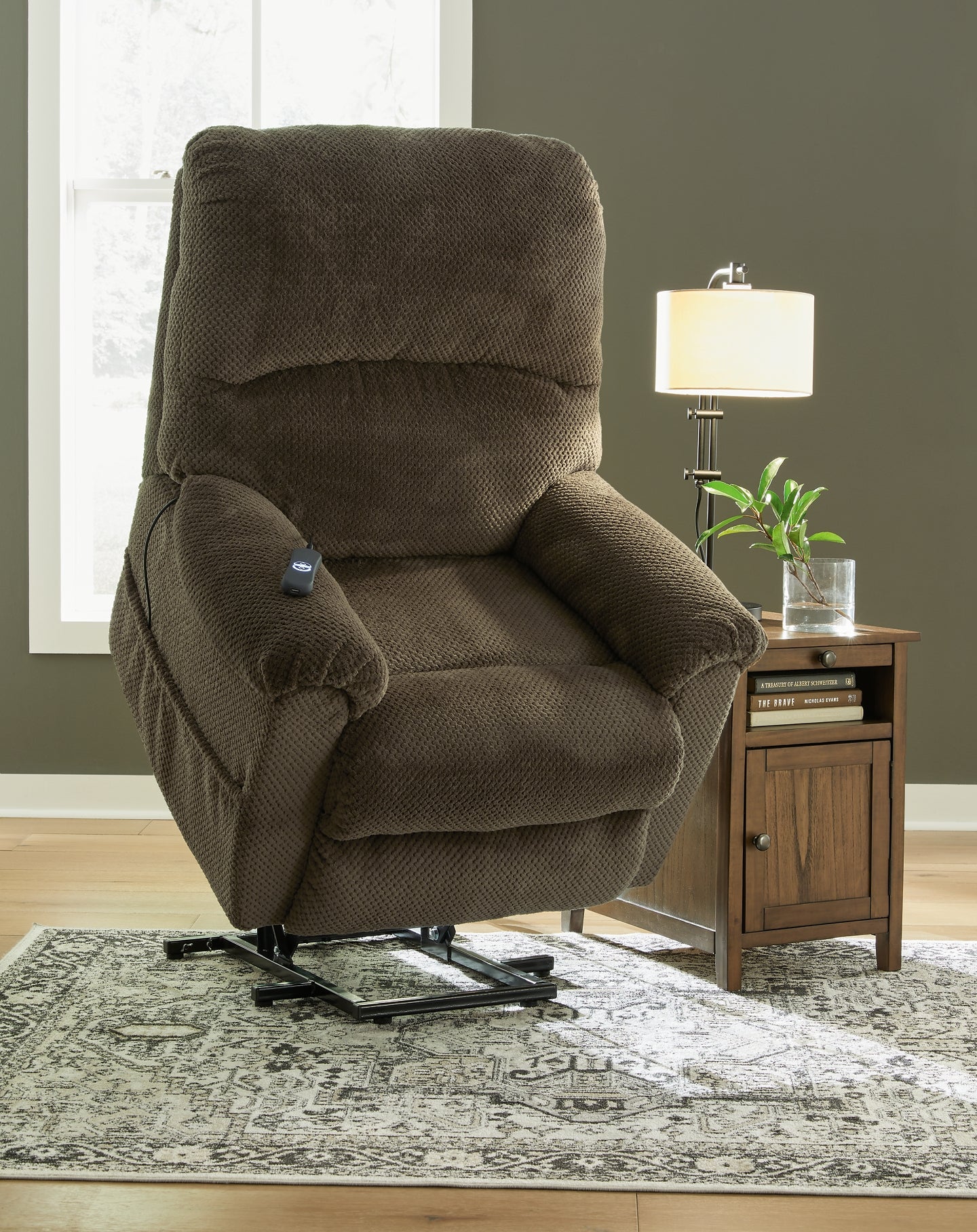 Shadowboxer Power Lift Recliner Milwaukee Furniture of Chicago - Furniture Store in Chicago Serving Humbolt Park, Roscoe Village, Avondale, & Homan Square