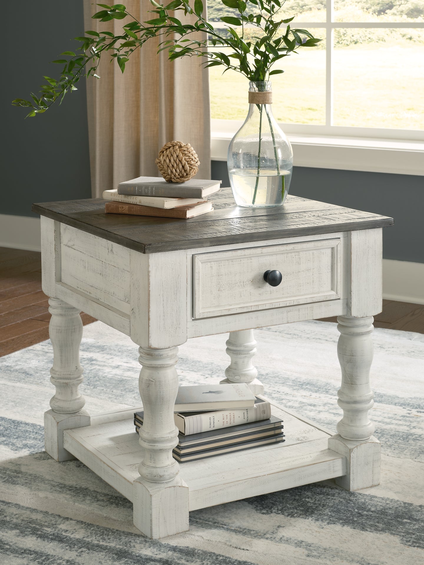 Havalance Coffee Table with 2 End Tables Milwaukee Furniture of Chicago - Furniture Store in Chicago Serving Humbolt Park, Roscoe Village, Avondale, & Homan Square