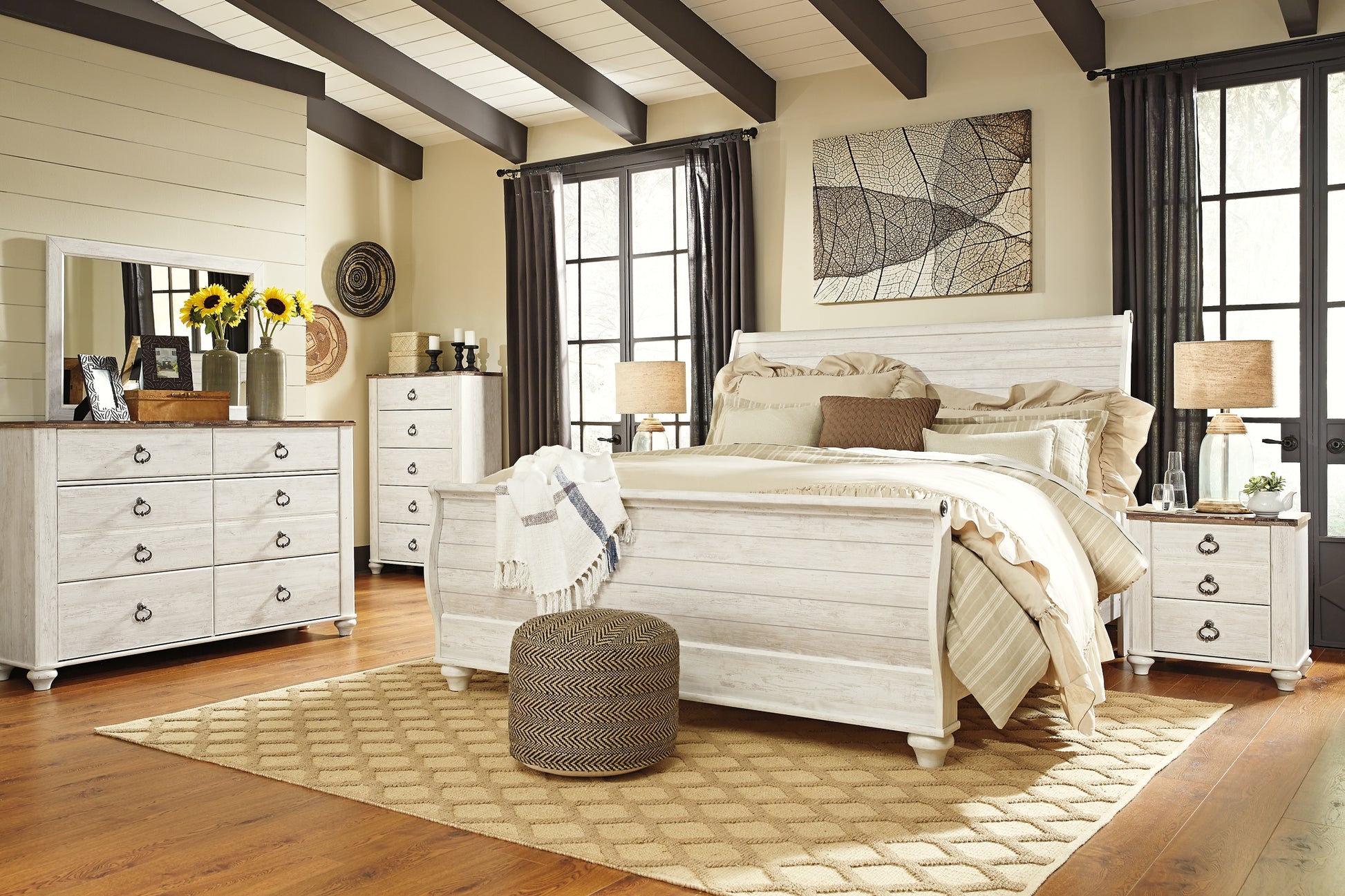 Willowton Five Drawer Chest Milwaukee Furniture of Chicago - Furniture Store in Chicago Serving Humbolt Park, Roscoe Village, Avondale, & Homan Square
